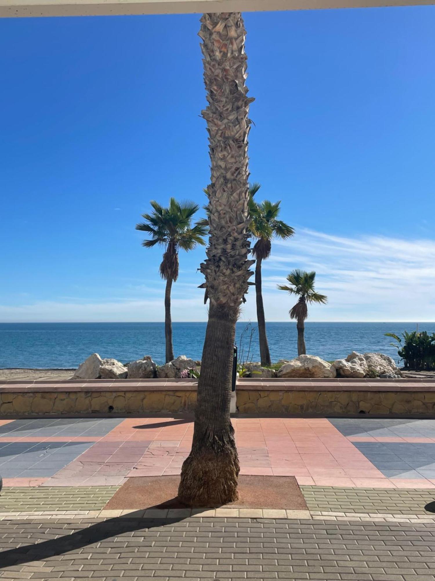 Апартаменты Moderno Piso Mirando Al Mar Торремолинос Экстерьер фото
